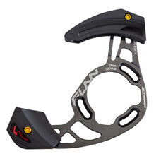 FUNN, CHAIN GUIDE, ZIPPA AM CHAIN GUIDE, AL-6061 Full CNC back plate,AL-7075 pully,incl. BB mount Adaptor, Tooth Capacity:32T~38T - ISCG05/External BB mount (with adaptor), Ano. Grey/Black