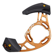FUNN, CHAIN GUIDE, ZIPPA AM CHAIN GUIDE, AL-6061 Full CNC back plate,AL-7075 pully,incl. BB mount Adaptor, Tooth Capacity:32T~38T - ISCG05/External BB mount (with adaptor), Ano. Orange/Black